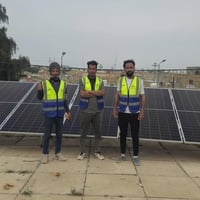 على بركة الله ☀️💪 تمّ تجهيز وتنصيب منظومة طاقة شمسية متكاملة بقدرة 10 ...