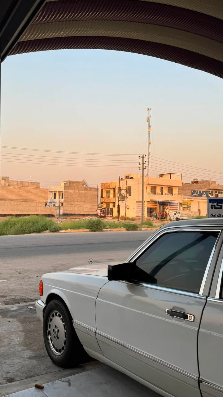 سلام عليكم
جامبو 88 خليجيه صبغ حزام 
محرك 300vvtمحرك كير شرط
داخل ماروني اصل   اكسل جديد قواعد دبل وشواصي سليمات لا لحيم ولا تصليح امامي خلفي 

سياره مناقصها شي
47$ وبيها مجال

***********
ديالى بعقوبه
