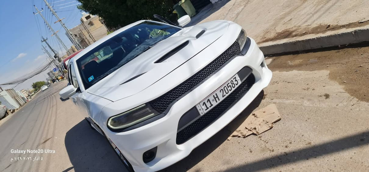 السلام عليكم
تجارجر للبيع موديل 2016 وارد امريكي 
السياره ضربته جاملغ وشويه من البنيد 
مبدلات بدلنه الجاملغ وحذنه البنيد 
سياره جديده بمعنه الكلمه كير محرك تبريد تخم تاير رقم بغداد بسمي انكليزي سنويه بسمي 
مكاني بغداد حي الجهاد 
***********
السعر 175 وبيه مجال بسيط
