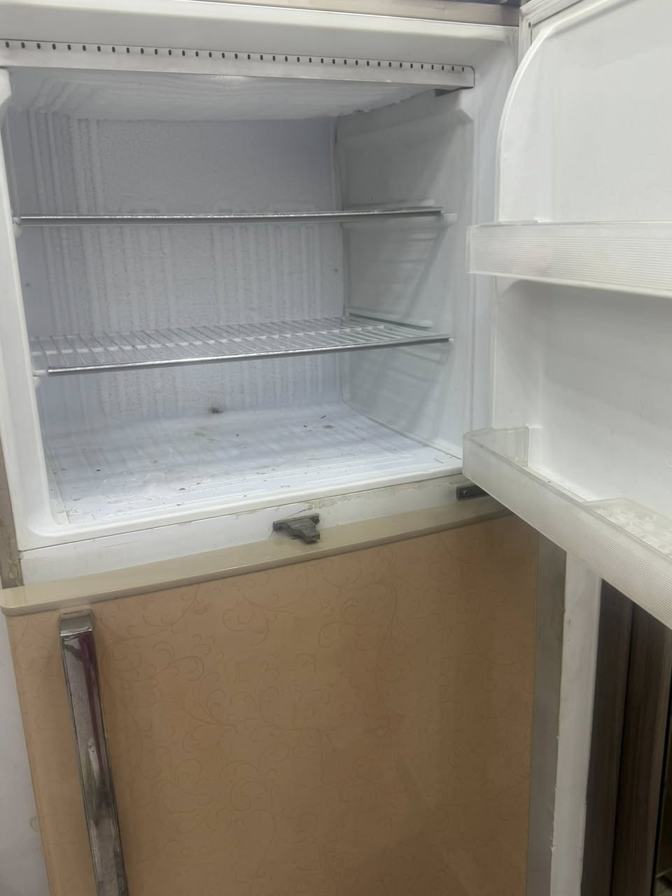 سلام عليكم
ثلاجة للبيع ب٣٠٠ وبيها مجال 
تفاصيلها موجوده بالصوره


**إذا كنت صاحب هذا الإعلان وتريد حذفه لأي سبب، رجاءا أرسل رسالة إلى الدعم الفني**