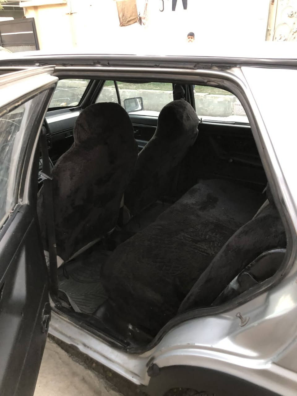 كولف للبيع رقم كركوك موديل 1986بشرط محرك كير تايرات جيد داخل لوك كاهربايات كل شغال سعر25 بي مجال
رقم موبايل ***********
