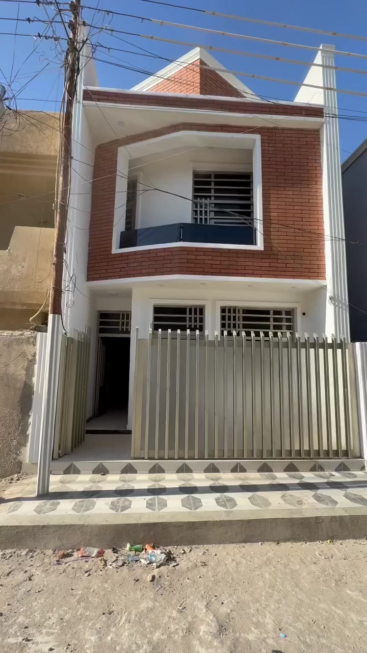 للبيع 100م بناء حديث زيرو 3 غرف وصالة ومطبخ وخدمات 2 موقعة حي الجهاد الديوان موقع جيد 
السعر 240 وبي مجال للاستفسار ***********
