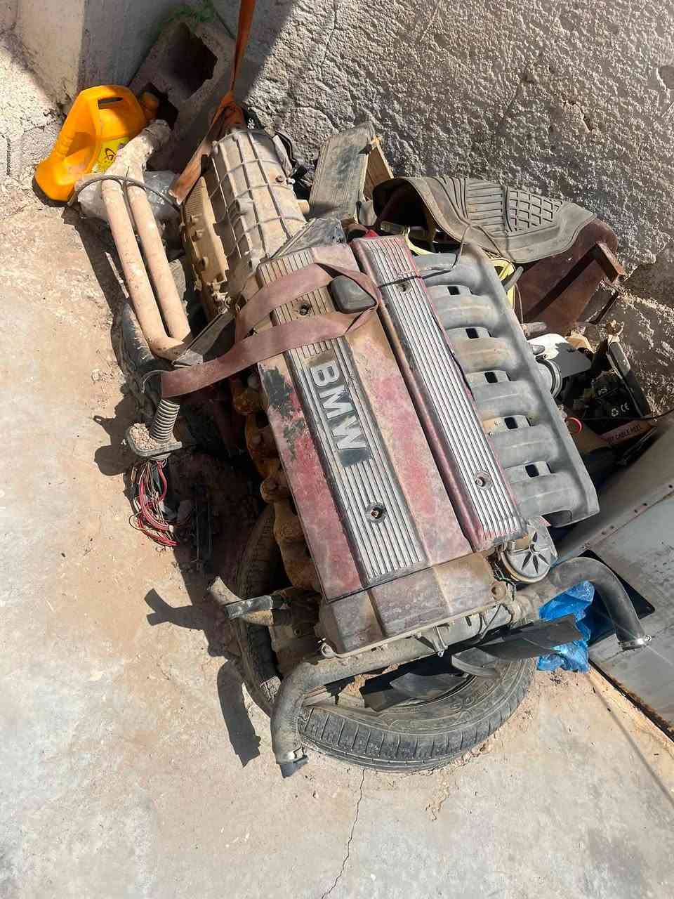 مكينه وكير كفاله
حجم 525. BMW هيه وتفرعاتها 

عقول وضفيره كامله  

مكانها ذي قار قلعه سكر

***********
