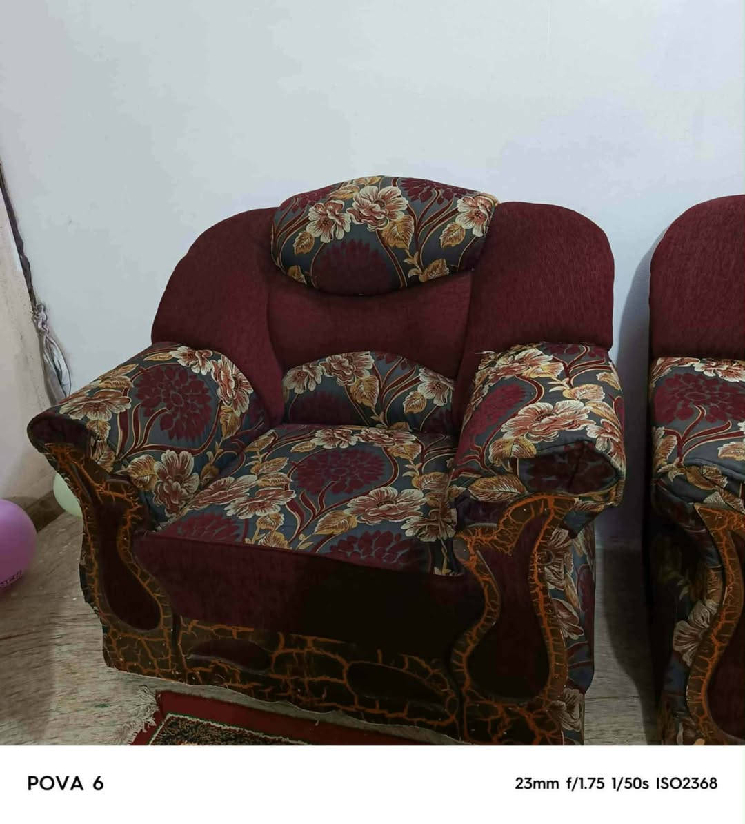 تخم للبيع ١٠ مقاعد نظيف السعر ٢٠٠ بي مجال
مكان حي نزال
 الرقم *********** لشراي 
إشارة الأصدقاء
