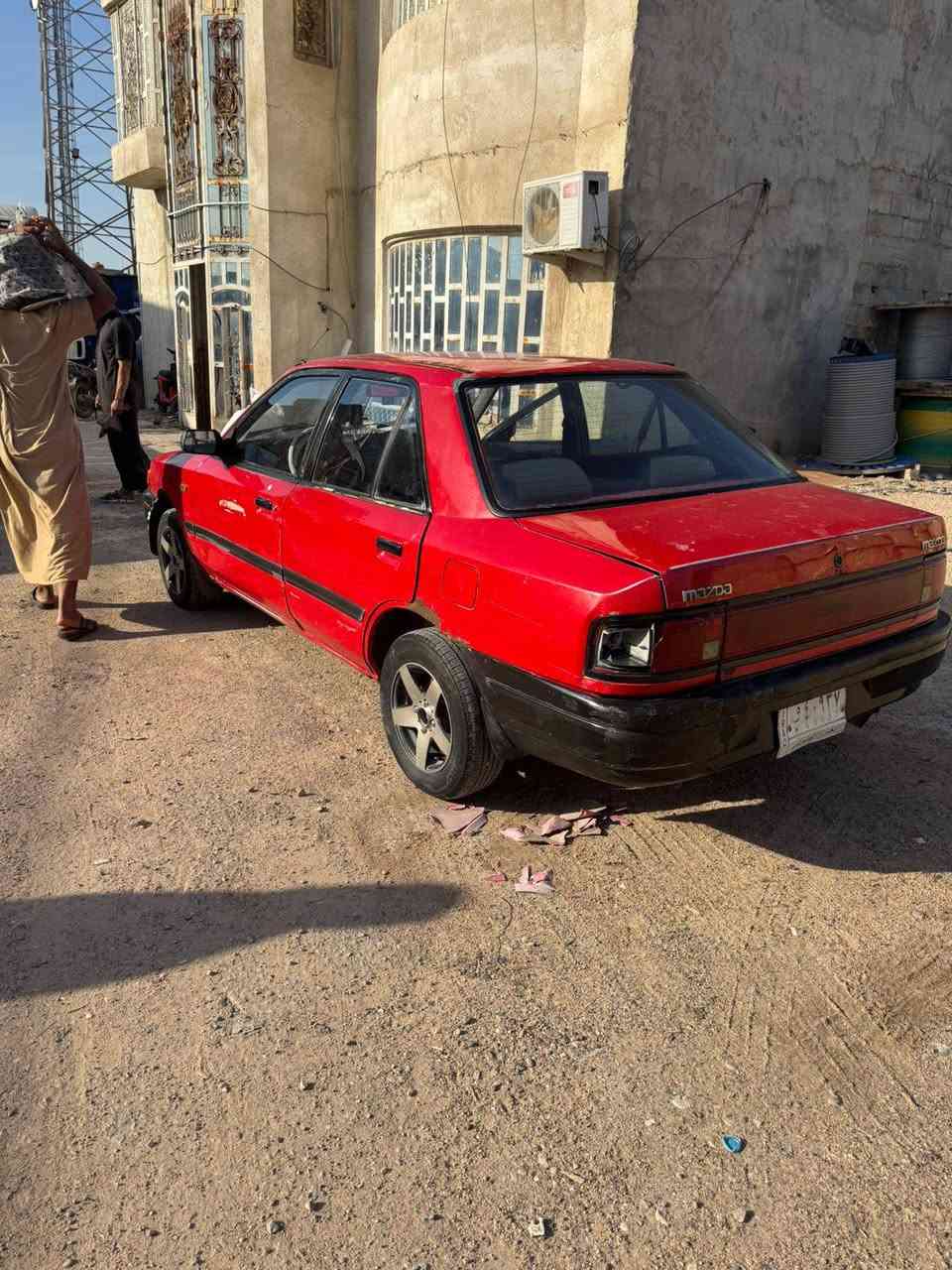 السلام عليكم
سياره مازده للبيع موديل. 91
رقم بغداد مشروع وطني. سنوية منتهيه
تخم تاير حداديه دوشمه جديده
السعر 30وبيهه مجال قليل
العنوان بصره شط العرب
***********
