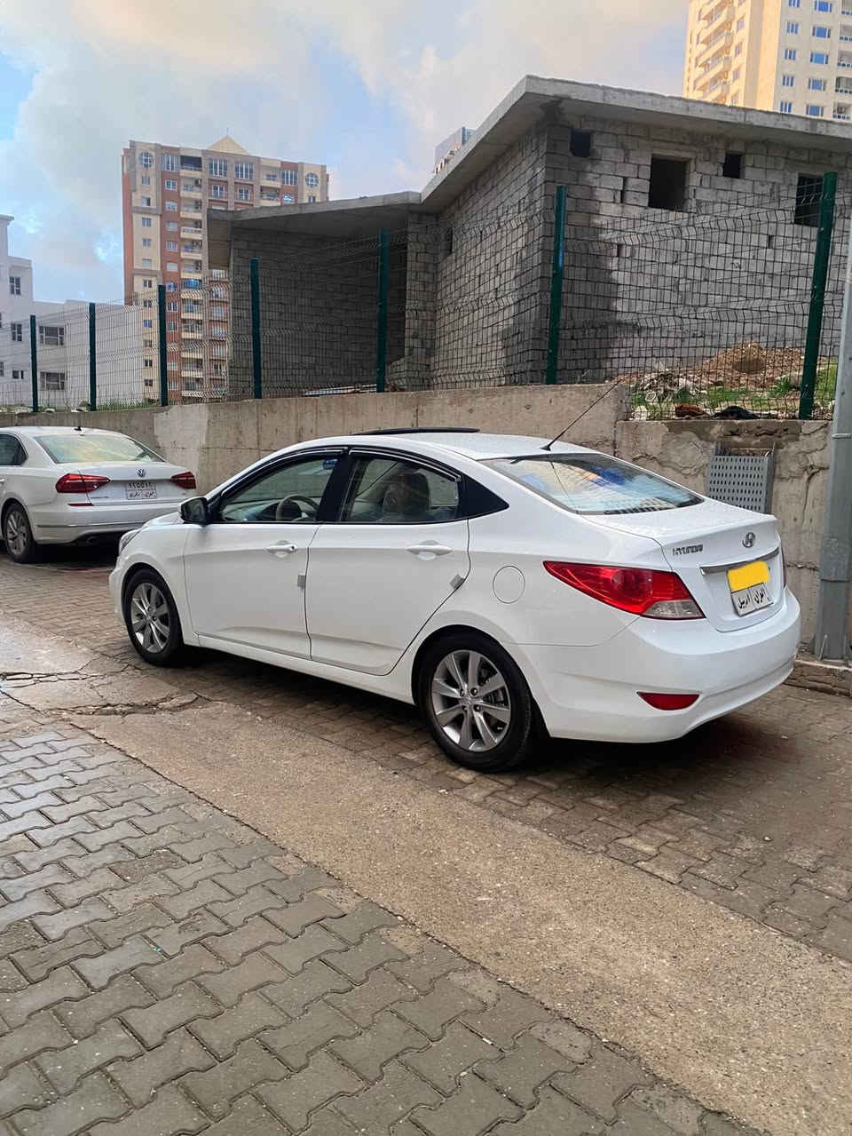 هونداي اكسنت ٢٠١١ خليجي موصفات بلو محسن فول سلايت تحكمات استيرن جهتين اشاير بلمري  ٣ تكوات خلفي  ٤ دسك محرك ١٦ دوش مامفتوح سنويه ل ٢٠٢٧ السيارة على وضع الشركة بيها باب خلفي صبغ وشويه من الداير بدون داخل  ***********.  *********** دهوك, العراق
