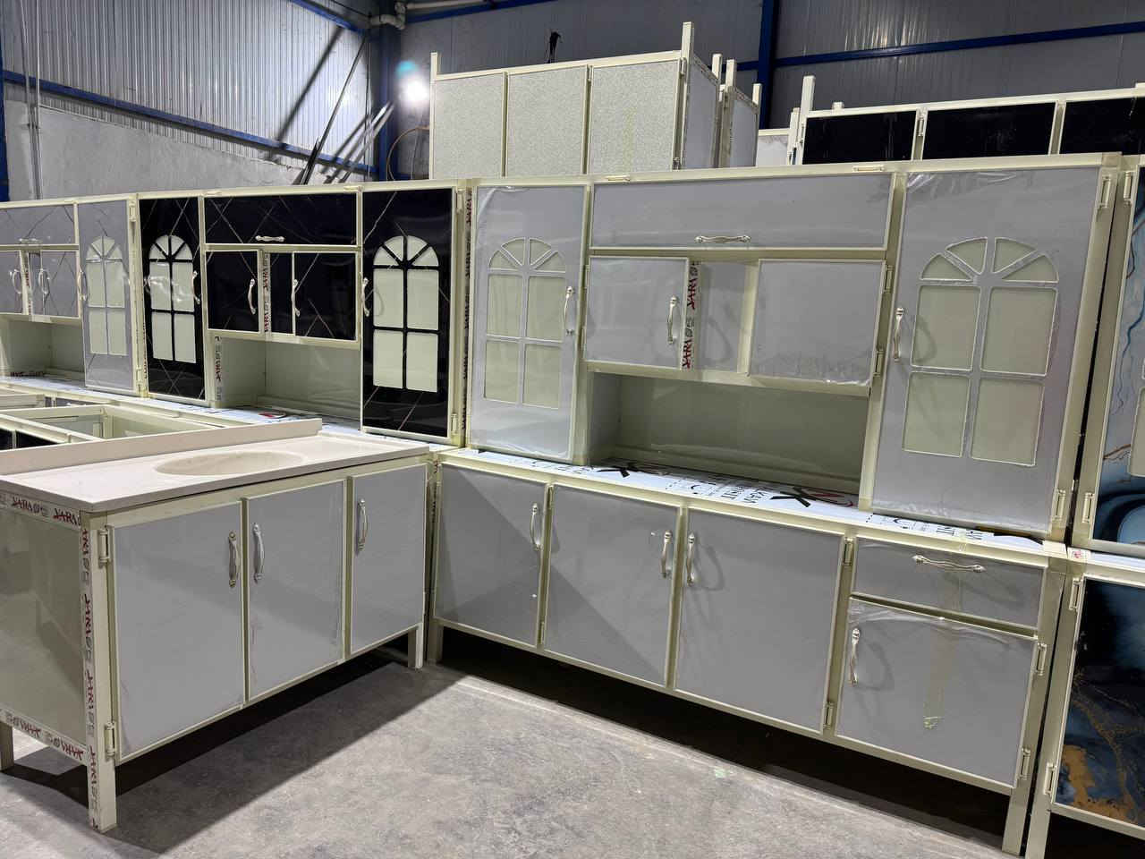 كاونتر مترين  ارضي وملحق مع سنك (متر وعشرين )مرمر المنيوم صيني


**إذا كنت صاحب هذا الإعلان وتريد حذفه لأي سبب، رجاءا أرسل رسالة إلى الدعم الفني**