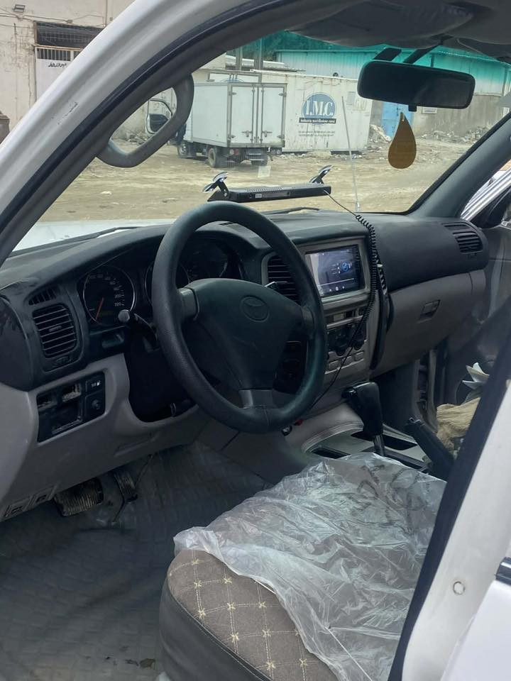 سلام عليكم 
لاند كروز 
جديدة كلش 
مزاد دوله مدفوع كلشي كاملة معاملة رقم بغداد بس ترقم  انت
2004
سبير خلفي
دواخل بل كارتون 
تبريد ثلج
تدفئة
حدادية بل باكيت
مكينة بل باكيت 
كير جديد
كهربائيات بلاد
صبغ جديد
بدون معجون

السعر 94 مجالها بسيط 

مكاني بابل قرب شارع 60

رقمي  *********** خاف ما تحصلني شوية ودك عليه لان شغل مرات
