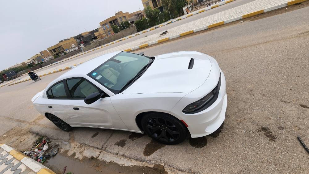 دوج شارجر اي اكس تي فول موصفات عدا الفتحه  محرك ٣او ٦٠٠  اسياره ما ماشيه استخدام شخصي  موديل ١٨ معليه ١٩  حادث جملق بدون دوخل بنيد مبدل تحديث فقط  مروس او بيع سعر ١٨٠ مجال  رقم بغداد انكليزي بسمي  استفسار تصال *********** مكاني الناصرية مركز ناصرية, ذي قار
