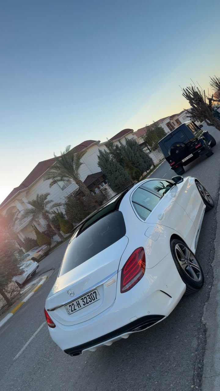 Mercedes c-class Amg 
C200 4 matic AMG
فول مواصفات،شاشاه ، بانوراما ، دبل ماوس ، كشن هيتر ميموري 
موديل ٢٠١٤ بدون صبغ بي مكانين تعديل بدون صبغ 
بدون حادث ماشي ١١٠ الف مايل 
گير مكينه حداديه كله بشرط 
رقم سنويه و هزه و فحص جديد 
سعر : ١٨٥$
*********** أربيل, العراق
