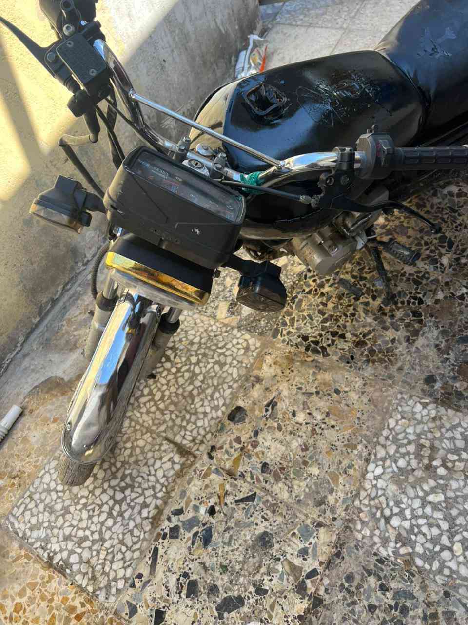 كوم حديد 

السلام عليكم دراجه ايراني موديل 22 دراجه كلشي ما بيها شغل و طلع فقط نقصها قبق مال بانزين مكان بغداد مدينة الصدر ***********
