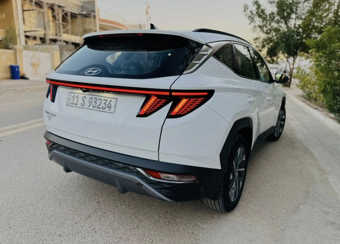 السلام عليكم
للبيع توسان 2022 خليجيه 
رقم بغداد بسمي 
فول مواصفات عده الفتحه
بصمه ابواب و تشغيل 
سايد بريك بصمه + اوتو هولد
بردات جانبيه
تبريد قطعتين 
شاشه كبيره + كامره
حساس امامي خلفي 
كشنات كهرباء 
شحن وايرلس
وضعيات قياده 
تشغيل عن بعد 
وباقي المواصفات 
سياره مكفوله من الضربه بيها بارد ب صندوق و جاملغ امامي مفتوح بدون صبغ
ماشيه ١٥٠ 
السعر ١٩٠
للاستفسار ***********
