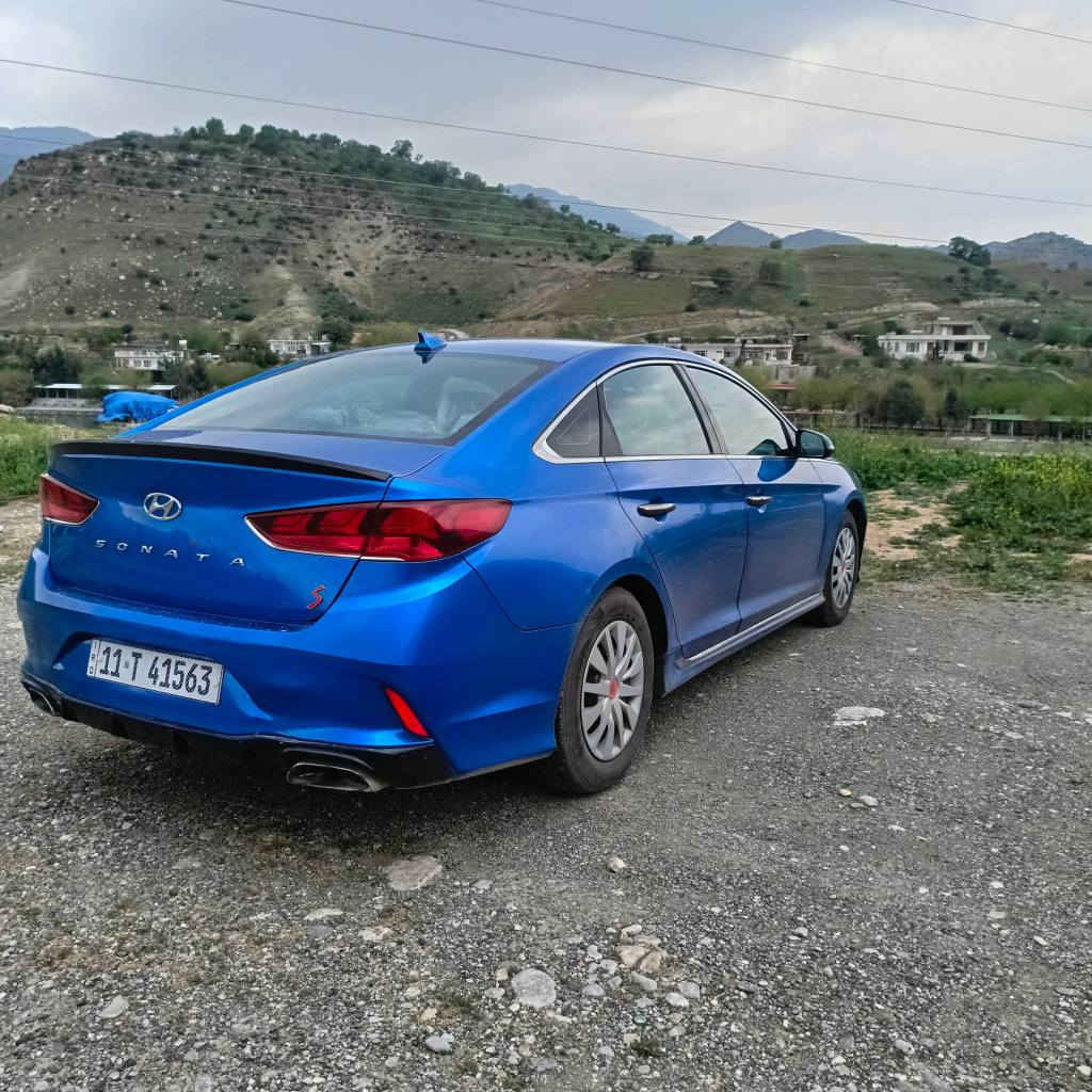 السلام عليكم
سوناتا رقم بغداد انكليزي 
(سبورت)SPORT فول مواصفات 1/1
موديل 2018
المواصفات 
فتحة
بصمه 
رادار جانبي
حساسات خلفية
ستيرن رياضي حرف D 
شفتات ستيرن 
كيجات سرعة رياضية 
كشنات جلد 
كشنات كهرباء 
كشنات تدفئه 
نظام سبورت 
نظام ايكو 
صاجات 
شاشة 
كامرة دواه
لايت زنون عالي + ناصي 
دبل كزوز 
مكينة 4 سلندر 
 GDI 2400 
سستم صوت سماعات 
تحكم ستيرن جهتين 
ترحيب جنطة عند الاقتراب 
اشاير بالمري 
نيكلات  
الحادث بنيد صبغ فقط جملغ اليمنيه بارد 
ملاحظة السياره كامله من كلشي من تايرات من حدادية من تبريد 
السعر :135وبيها مجال
مكان السيارة بغداد حي اور 
للاستفسار ***********متوفر واتساب اتصال بغداد, العراق
