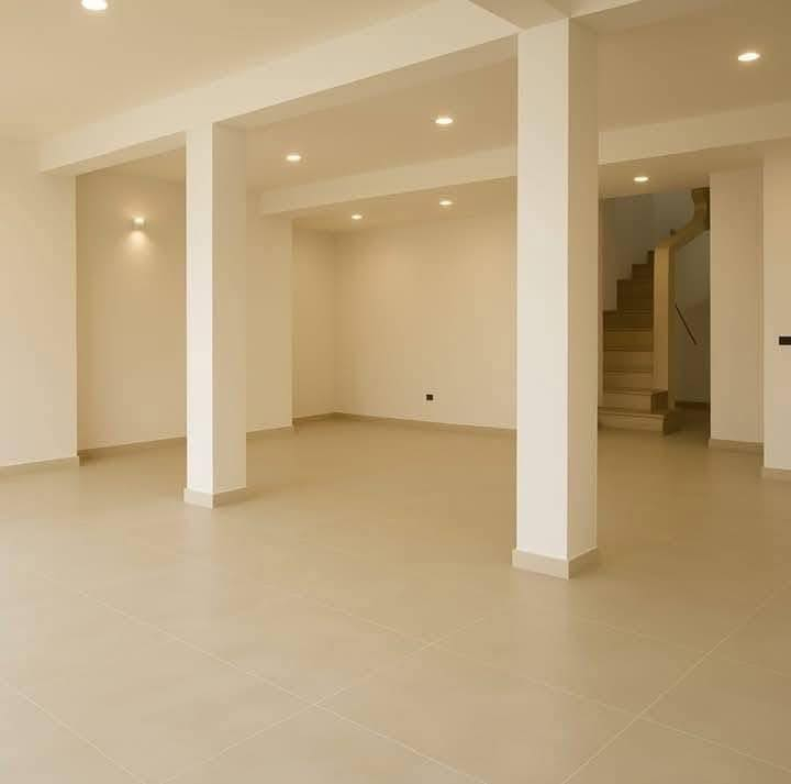 بناية مــــ💎 ــاســى
 💎 قاعات للإيجار بموقع مثالي للاستثمار .💎 
مساحة 309 متر
في موقع تجاري وحيوي داخل سوق قطاع 28
📍 شارع السوق السايدين – بناية ماس
✨ مناسبة لـ:
🏥 العيادات الطبية
💄 مراكز التجميل والعناية
🏢 الوكالات والمكاتب
👶 الحضانات
🏋️ الجِم النسائي
☕ كوفي نسائي
➕ والعديد من المشاريع الأخرى
🌟 المميزات:
⚡ كهرباء 24 ساعة (مولد + طاقة شمسية)
🔥 نظام حريق بأعلى وأحدث المواصفات
🛗 مصعد
🛡️ سكيورتي
🧹 عامل نظافة للبناية
🚗 كراج مجاني
📍 العنوان: قطاع 28 شارع السوق السايدين – بناية ماس
📞 للاستفسار: ***********
📌 فرصة لا تتكرر… احجز مكانك الآن قبل نفاد القاعات!
ماس  عقارات  ميسان 🏠 العمارة ميسان الحدث #ميسان العمارة ميسان
