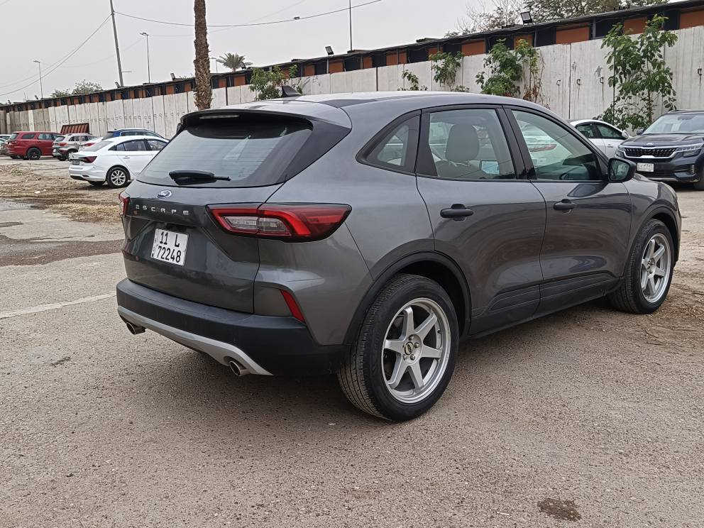 فورد سكيب موديل 2023   بغداد  تحويل ثاني يوم 
سياره جديدة وجاهزه من كلشي خير من الله حادث جدا بسيط البنيد من فوك شواصي لغود كله مكفول ماشيه 25 الف فقط 
 وسعر جدا مناسب حجم السياره توسان وسبورتج عاليه والسعر مال اكسنت  بالعافية على يأخذها
صور الحادث منشوره السعر 119 $ 
 *********** وات ساب  مكان السياره الكراده
المواصفات
رادارات
شاشة كامره
هاندبريك بصمة 
تبريد قطعتين
صندوق يفتح بالقدم 
لايتات زنون عالي و ناصي 
لد نهاري 
محرك اقتصادي 1500 تيربو 
رادار تصادم امامي و خلفي 
حساسات 
خاصية تحديد المسار و السرعة 
مرايات رادار
تبريد مركزي
كير ماوس
بعد مواصفات بغداد, العراق
