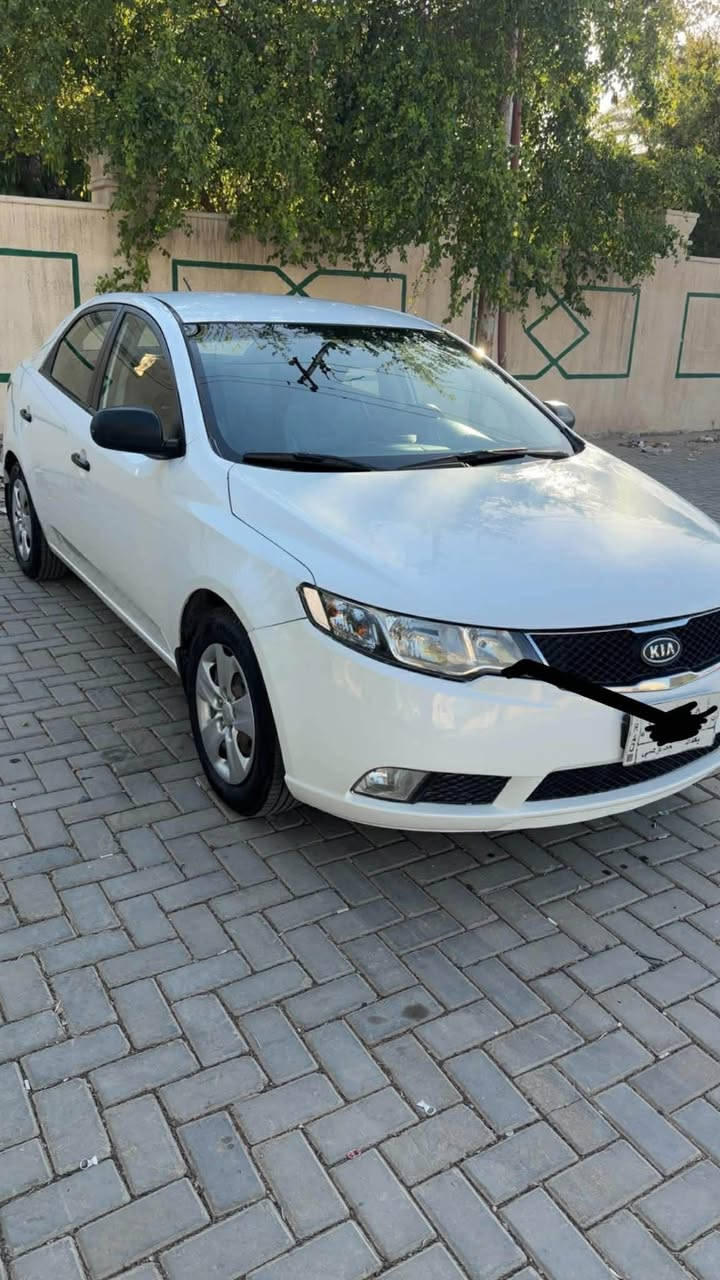 سلام عليكم 
سيراتو ٢٠١١ 
١٦٠٠ دوش مكينة وكير  ممتازة ماشية ٢٠٠ كيلو 
بيهة طخة بنيد ونصبغ وجاملغ وباب 
وجاملغ خلفي ٤ قطع صبغ 
سياره صدر تبريد كلش تمام تخم تاير جديد جواهة داخل مغلف جلد حته صندوك مغلف داخل 
بدون نقص 
مكاني بغداد عامرية 
سعر٨٩$  
***********
