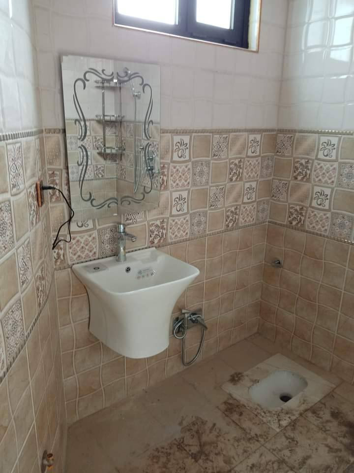 عمل ماء ومجاري شغل درجه اولى مع ضمان بل عمل ***********
