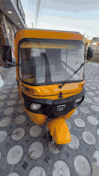 سلام عليكم تكتك 18 شهر 12  يعني 19 محسوبه
كشر مكينه نظيفه جاهزه من كلشي كهربائيات
صدر  سعر 4 مليون عنوان زعفرانيه 
***********
***********
