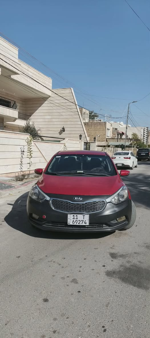سيراتو 16 خليجي مكينه 1600 دوش بيها قطع تبديل و طخات ابيع حزام لغود حوض شواصي كله مكفول السياره نص فول قطعتين تبريد شاشه كار بلي كامرة حساسات اشاير بالمري فول تحكم ستيرن ماشية 180 كيلو كَير مكينه شرط تبريد ثلج 
السعر 93 و بيها مجال
***********
