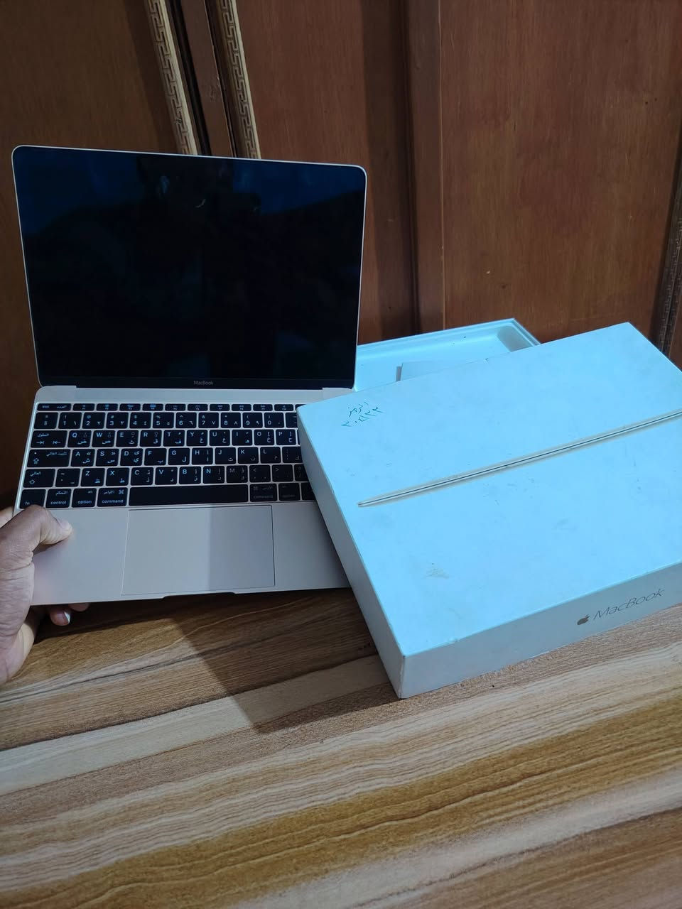 حاسبه موديل2016 ماك بوك للهندسه والتصاميم تبدل فقط بطاريه سعرهه 200وبيهه مجال بسيط كلش نضيفه ومرتبه عنواني حصوه بابل رقمي *********** متوفر واتساب
