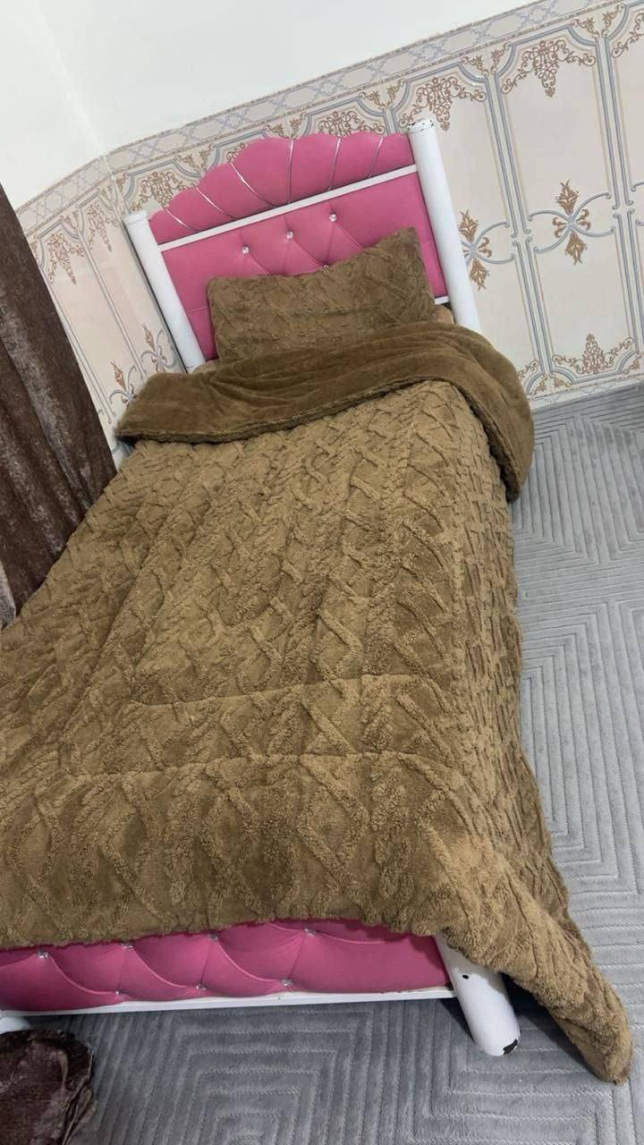 غرفه نوم للبيع مع الكنتور السعر. 150. العنوان بغداد بسمايه للبيع محتاجته بسرعهه


**إذا كنت صاحب هذا الإعلان وتريد حذفه لأي سبب، رجاءا أرسل رسالة إلى الدعم الفني**