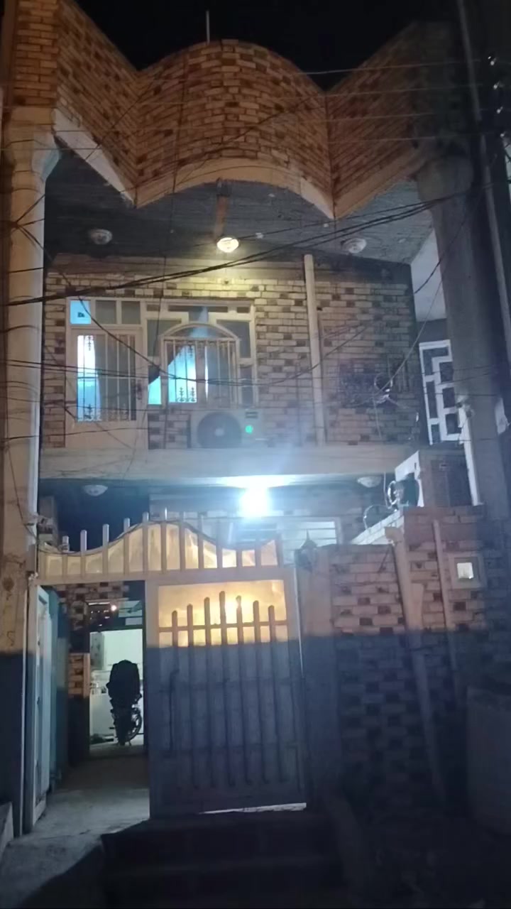 🔥 للبيع 🔥
بيت المساحه 100م واجهه5 م نزال 10 🏠
حي نداء، منطقة 46، المربع الذهبي، خلف الشارع مباشره
طابق ونص، بناية حديثة
الطابق الأول: غرفة + صالة + تخاريج
الطابق الثاني: غرفة + صالة + تخاريج
 *********** (واتساب متوفر)

السعر 95 بي مجال بسيط جدا
