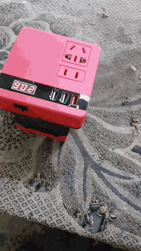 اخوان  العاكسه  هيه ولبطاريه مالها هاي للبيع السعر ٣٠ الف اخوان لحد يسلني عليها معرف كلشي عنها طلعن بل امزون بس شرط شغاله تشحن مبايلات وشغل شغلات خفيفه ***********
