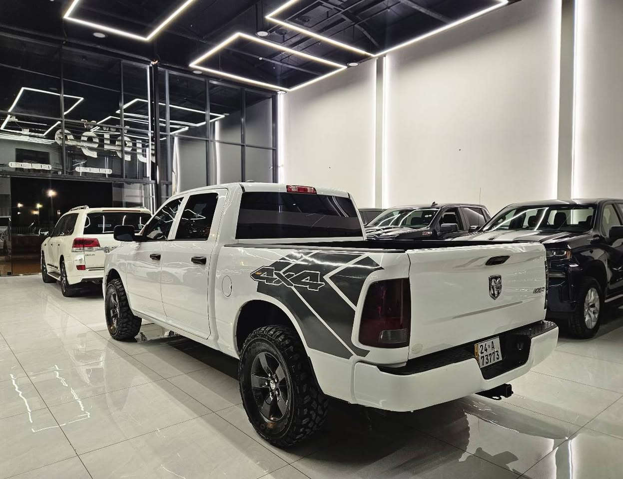 دوج رام ٢٠٢١ ثمانية سلندر محرك هيمي 5.7 ----V8
باب طويل بدي قصير حجم مرغوب 
سيارة فور ويل 4×4 
جاملوغ أمامي و نص بولند صبغ بدون نقطة دواخل.  
ارباك بس تكمة طاك . استیرن و دشبول ما طاك. 
سيارة رقم شمالي رقم دهوك سنوي و كلشي جديد.  تحويل ثاني يوم
1C6RR7XT9MS561790
 
0750 052 1941 what's up 
سعر ١٨٨ ورقة أربيل, العراق
