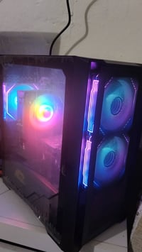 تجميعة كمبيوتر • كمبيوتر مكتبي • معالج زينون E5-2640 • كرت شاشة RX 580...
