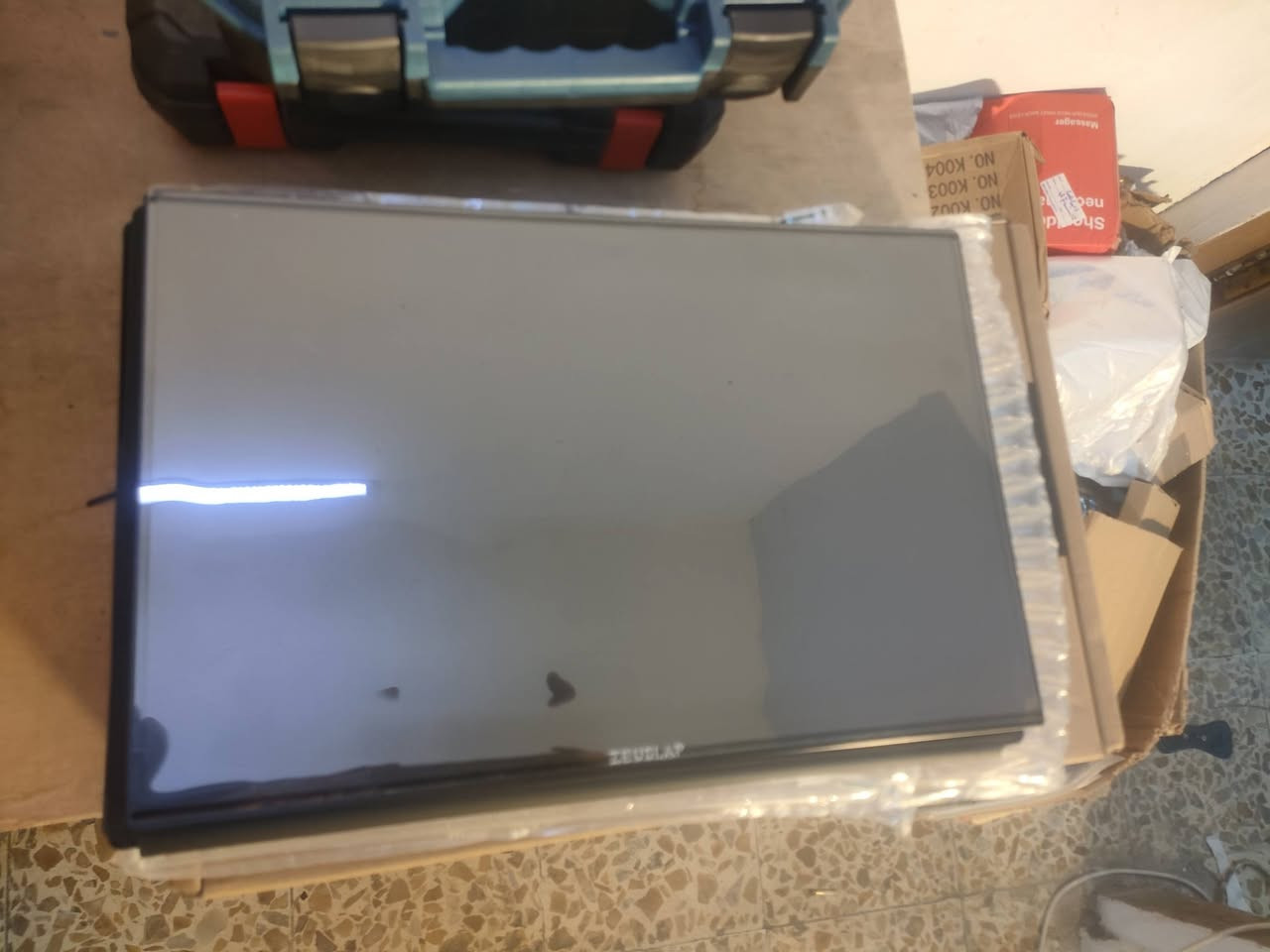 السلام عليكم 
شاشة محمولة حجم 16 ماركة zeuslap 
دقة 2.5k 
type c thenderbolt 144Hz
HDMI 120Hz
الشاشة جديدة لوك بعده بالچيس
السعر 90 ألف


**إذا كنت صاحب هذا الإعلان وتريد حذفه لأي سبب، رجاءا أرسل رسالة إلى الدعم الفني**