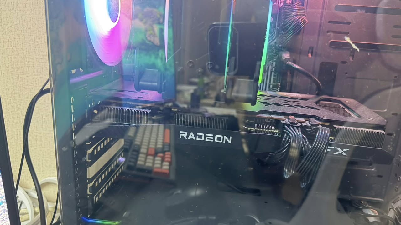 السلام عليكم سيت اب كامل
Core i5 11400F
RX 6700xt 12 GB
RAM 2X8 3200Mhz XPG
Motherboard h510 
1TB SSD m.2  NVME
256 SSD
Cooler Red Dragon Double Fan
PSU 650W
شاشة ثانوية hp 24in
75hz
1ms
Ips
الشاشة الاساسية 34in
2k
165hz
0.5ms
الترا وايد كيرڤ
كيبوردات ثنين ميكانكل
ماوس اتاك شارك x11
ماوس باد
سماعات هايبر اكس كلاود 2
ميز حرف L
كرسي مكتبي
ليد نيون 5 متر 
ولد مسطرة فوق الشاشة
للبيع كاملةة السعر مليون و 500 قفلل قفلل


**إذا كنت صاحب هذا الإعلان وتريد حذفه لأي سبب، رجاءا أرسل رسالة إلى الدعم الفني**