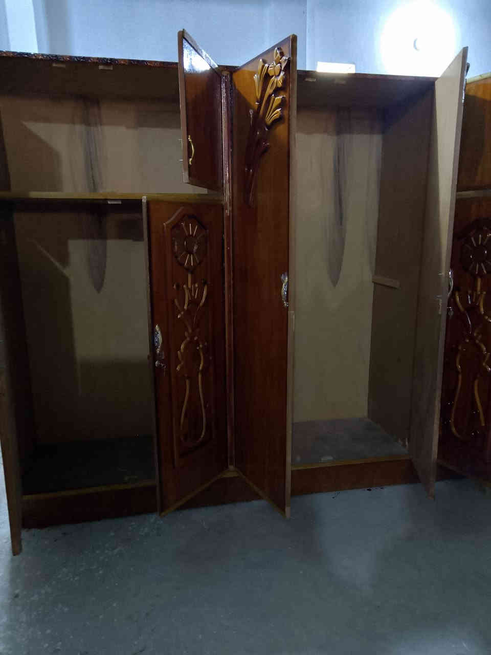 كنتور 6باب سعر 250 بيه مجال مكان ديالى خالص هبهب عرب شوكة الشري يتصل ***********.   يوجد توصيل بكروة
