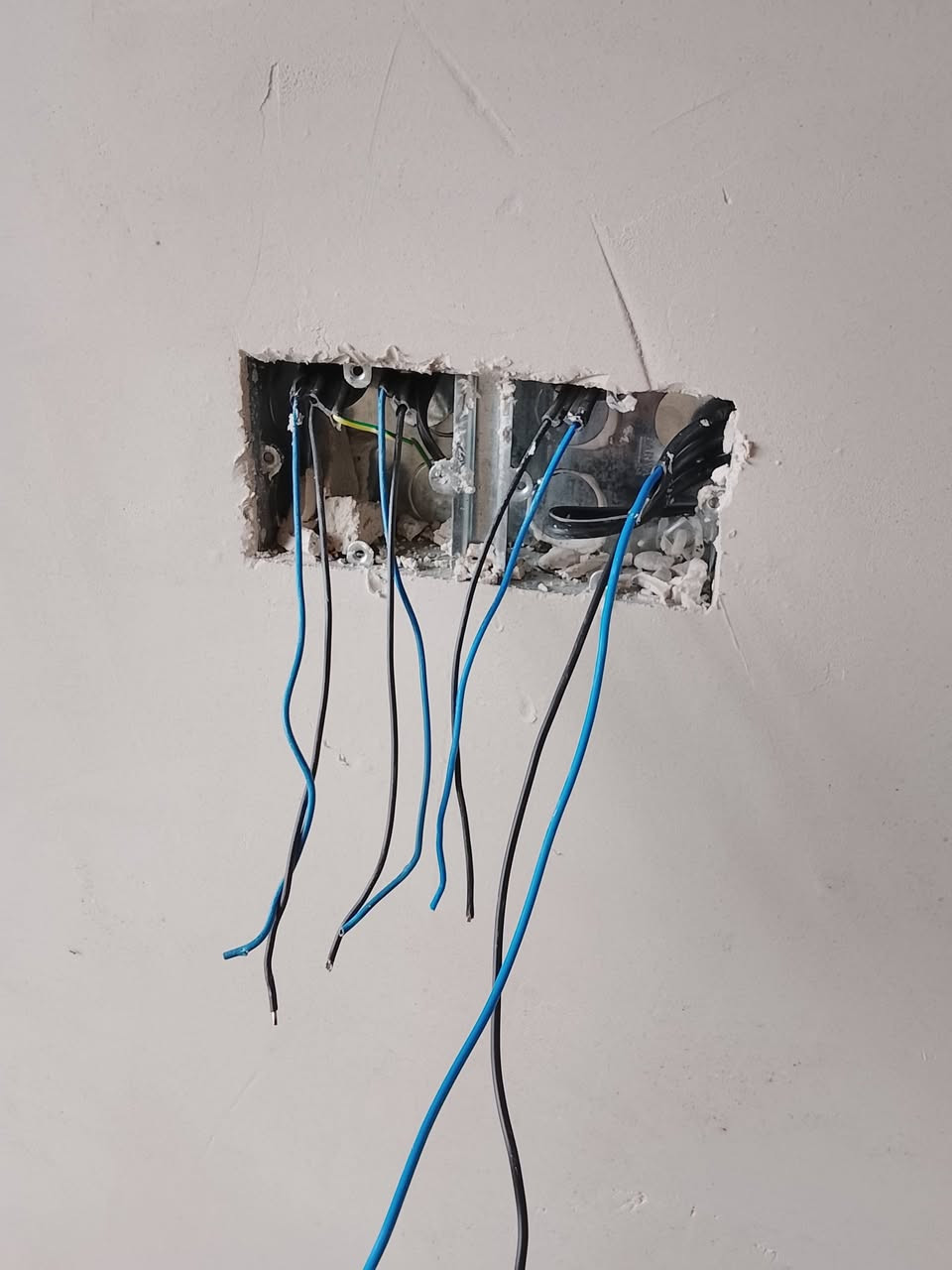 اصطه تسيس كهربائيات عام ربط مولد ربط وطني شقل كدام العين وبسعر مناسب ***********
