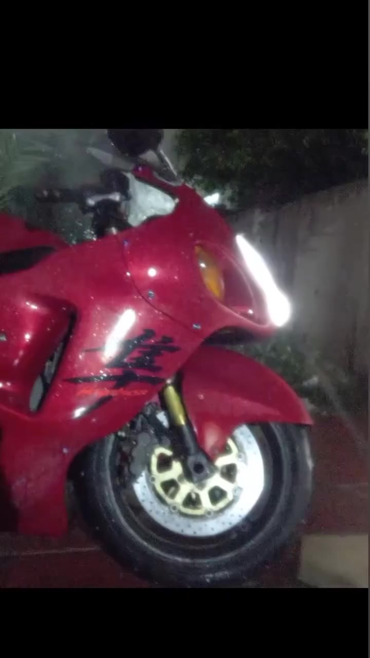 من رخصة الادمن _ هايبوزا ١٣٠٠ بدون رقم مامفتوحة
موديل ٢٠٠٠
ب٢٥$ بيها مجال

بيها ثكل خفيف على باتري ٩ امبير

دراجة كاملة مناقصها بس دسكات امامي وتجفيت دبلات امامي
بغداد الغزالية

رقمي بي واتس اب

***********
