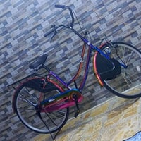 عندي بايسكل سبع الوان الحديث رايدةب١٠٠ قفل هذا رقمي٠٧٧٧٦٨٩٢٣٩٥