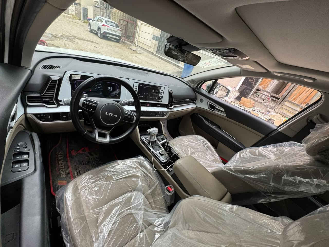 سلام عليكم 
مر خصت مدير الكروب 

سبورتج موديل ٢٠٢٥ فول 

ماشية ٣ الاف زيرو سياره ضمان الدولية 

فتحت سقف 
رادارات جانبية 
كشنات تتفئه 
استيرن هيتر 
شاشة جبيره 
كشنات كهرباء 
جنطة كهرباء 
لد امامي 
سياره فول مواصفات 
مكفولة من كلشي من بارد صبغ شخط ورصعة سياره على وضع شركة بعدهي زيرو 
بسمي سياره مكانها بغداد الدوره 
سعرها ٢٥٥ ورقة 
***********
