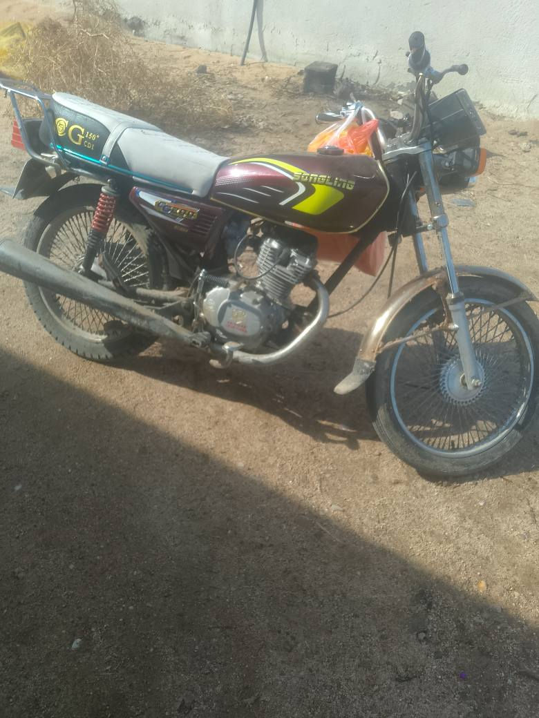 سلام عليكم دراجة ايراني 2022 جاهزه من كلشي مكينه مامفتوحة السنوية لحد2030 رقم بصرة انكليزي تحويل مباشر العنوان الجزيرة السعر 1650 يعني مليون اوستميه اوخمسين نقص بس ضفيرة تعبانه *********** البصرة, العراق
