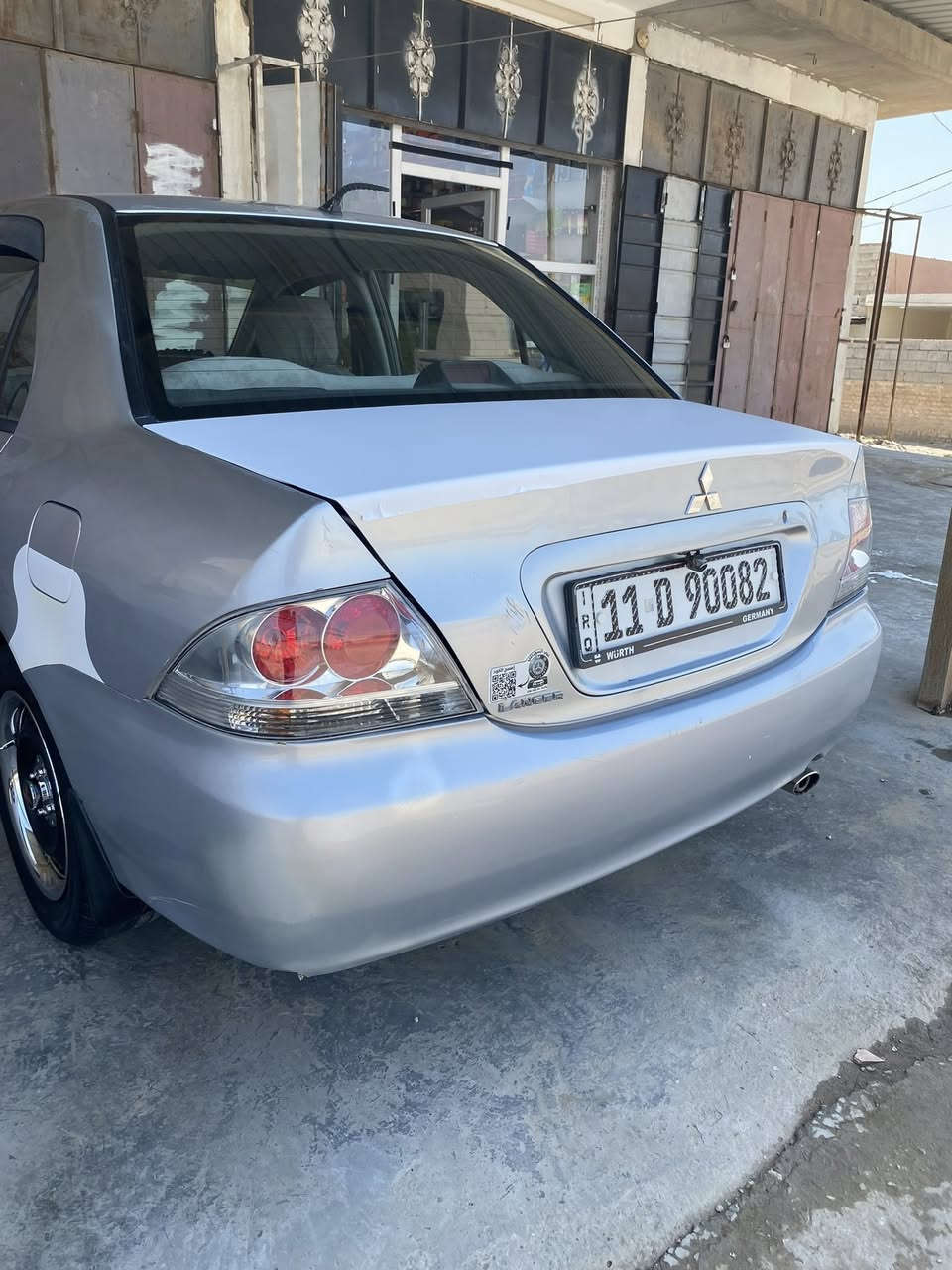 السلام عليكم لانسر ٢٠١١رقم بغداد سياره خير من الله مال جناي
كير ومحرك كفاله
تبريد خير من الله
محرك 1500
شرط التحويل 
صدر امامي خلفي جديد
السعر ٩٠ وبيها مجال شي بسيط
العنوان ديالى الخالص /هبهب 
***********
