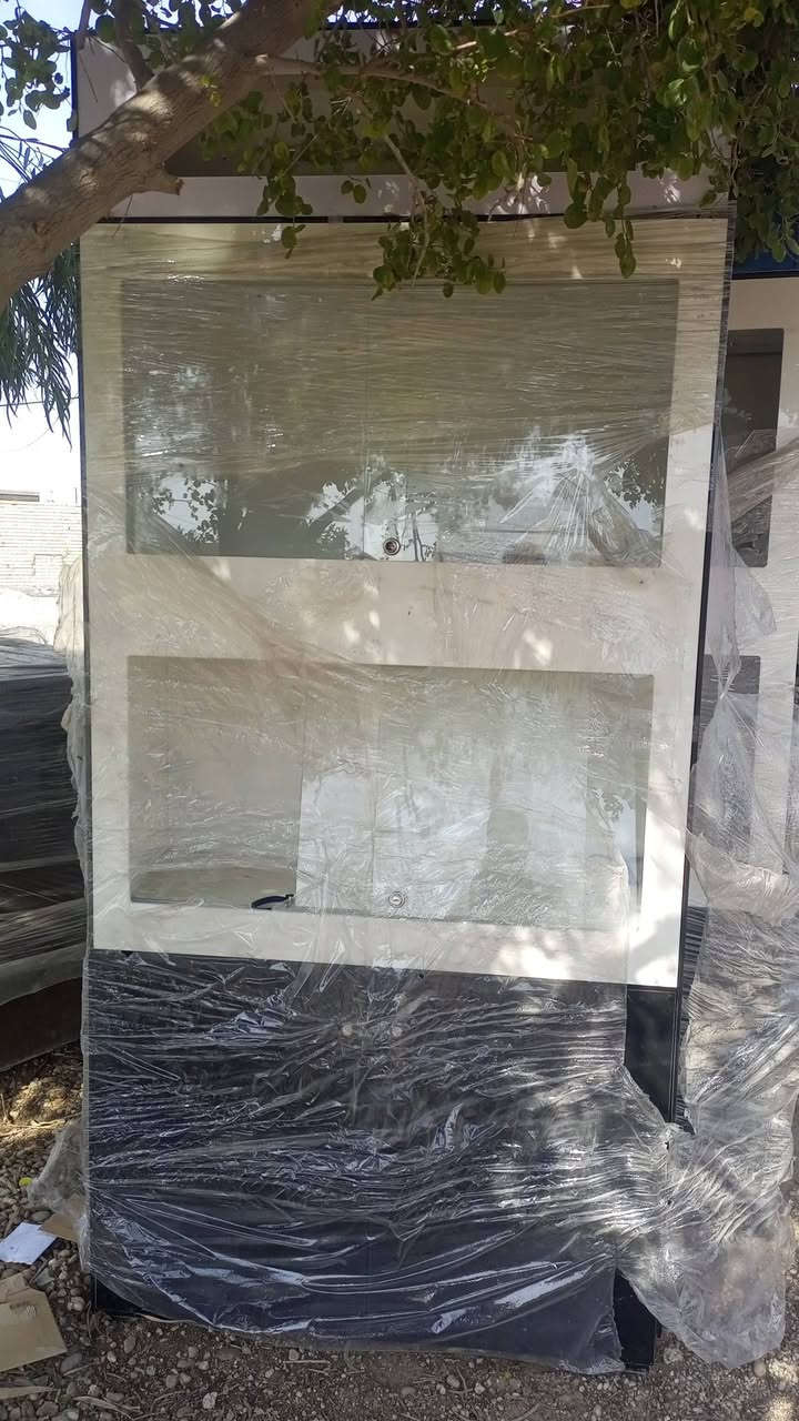 سلام عليكم
عندي فاترينات عدد 10+كاشير مكتب
***********
***********واتساب
