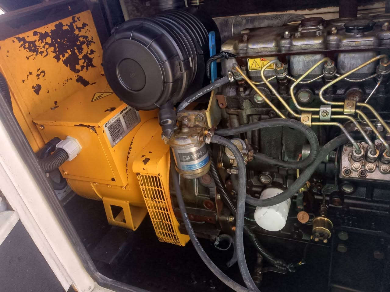 سلام عليكم  للبيع مولدة بيركز انكليزي 20 كيفي كاتم جديدة كلش  المولدة لا تنقيص ولا تبخير المولدة جاهزهة علة اخر حباية تجي تفحص وجيك يلة اتشيلهة السعر 35 وبيهة مجال الستفسار اكثر اتصل علة هاذ الرقم او مراسلة واتساب ***********/عنوان بغداد ابو غريب
