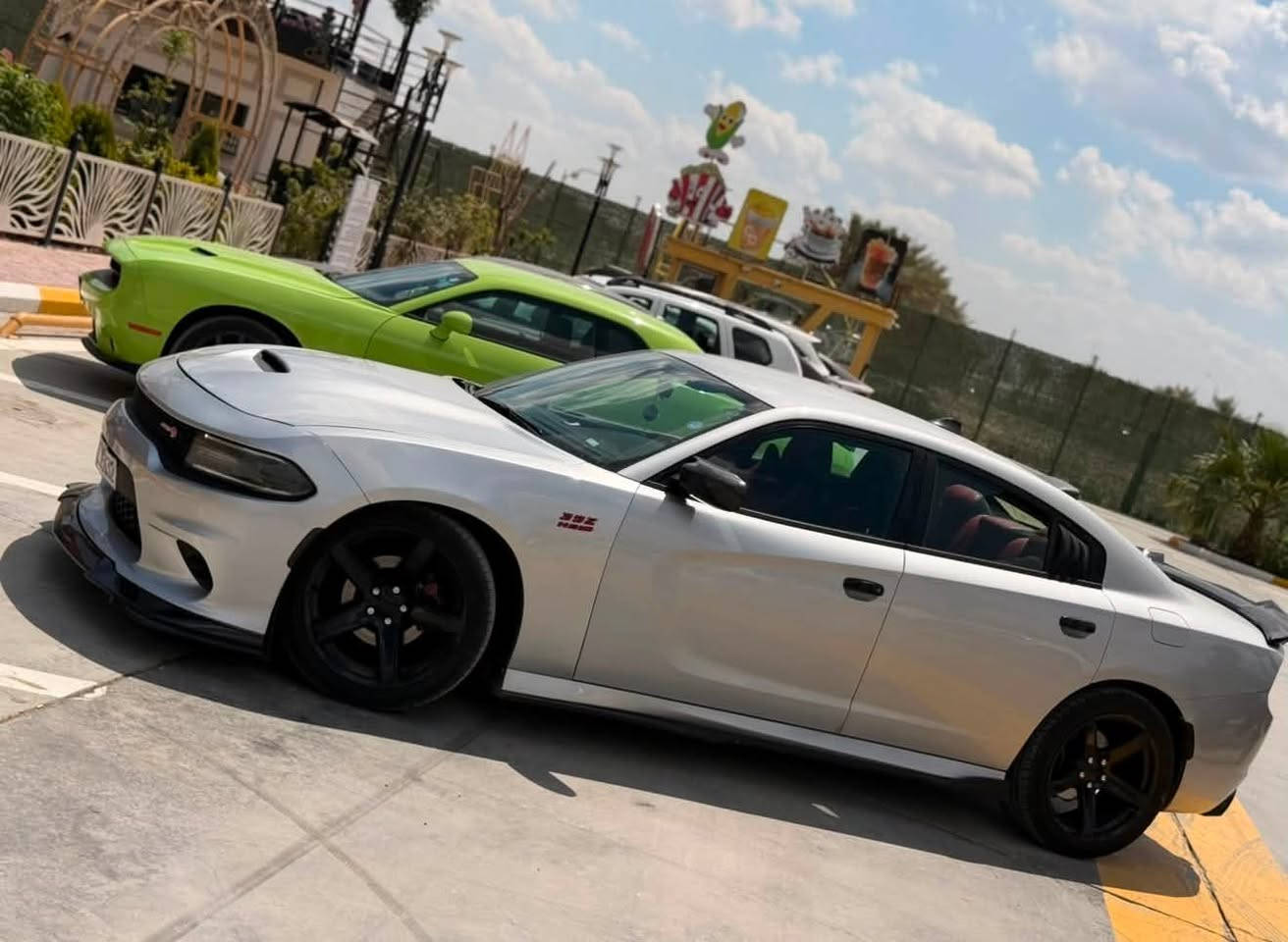 السلام عليكم 
اعاده النشر بسبب الوعود الكاذبة

دوج جارجر 2020-SXT -V6 

((((( مراوس بفورد فيوجن موديل من ٢٠١٨-٢٠٢٠ رقم شمالي)))))

ماشي140  km- رقم اربيل 🚨

-منظومه زينون نهارر  + بلوجكترات زينون

-تحديث داخل وخارج السياره SRT

-كاميرا خلفيه+حساسات خلفيه

-تشغيل عن بعد 

--كراسي كهرباء ،مري شفط

وارد امريكي حادثه بسيط جاملغ السايق (تبديل),الجاملغ عكس السايق (كلير فقط) 

والبنيد تحديث SRT ابو الفتحة

بالعراق صارت طخه بسيطه بالصندوق(وصورته موجوده) 

السياره سليمة الايرباك 🚨 لغد شواصي مكفول

واي كلوب ممشتغل بالدشبول ✨

السعر :192$ وبيها مجال بسيط

للاستفسار  :- ***********

متوفر واتس اب
