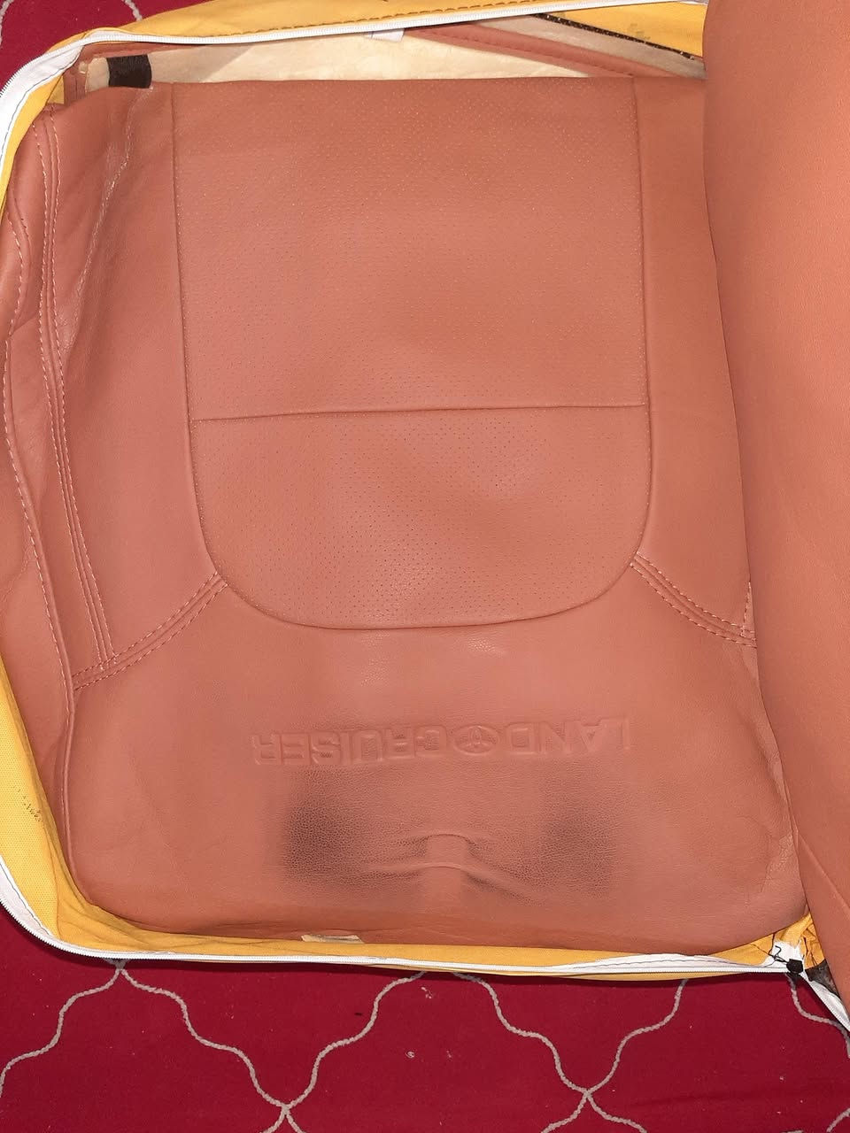 سلام عليكم اخوان للبيع افراش لاندكروز قمرديني اماراتي اصلي نظافه 90بالميه الاماميات والباقيات 100بالميه جدد مامشدودات مكان البصره سعر 120الف ***********
