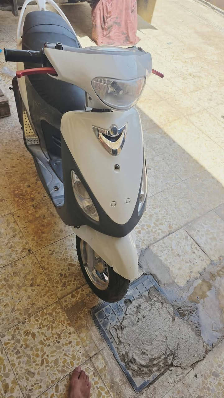 دراجه ماكس منغولي نضيفه تخم تواير ووياله جدد مكينه بلاد مبدل بس ولفات نگره سلف وهند بكل وقت كهربائيات كلها شغاله السعر ***********
