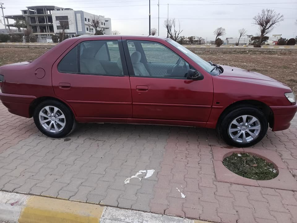 ***********
***********
بیجۆ مۆدێل 2002
رقم سلیمانی تحویل اصلی تدور کل عیراق مابی ای مشکلە
سنەوییە حتی 2030 شهر 10 جدید 
تحویل غرامە گز بشرت  
محرک گێر شرت 
محرک جدید میە بل میە 
اربع تایرات جدید 
پاتری جدید 
کاهربای کل شغال 
مابی صربە گدام وراء مابی صرب مابی جکوش

سعر 35 ورق 
مکان چم چمال شمشمل, السليمانية
