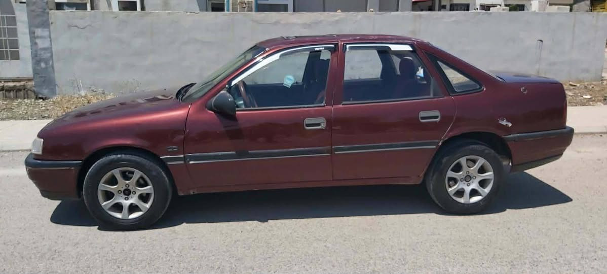 ڤیکترا 1989 ئۆتماتیک 
- ئەی بی ئێس - سلایت - سوکان پاوەر -ویلکەپ-جام کارەبا - سویچ کۆنتڕۆڵ- ڕەقەم هەولێر و باریک -سەنەوی بەناوخۆمە و تا ساڵی 2030 نوێ کراوەتەوە،هەر کات و سات و ساڵێک کڕیار  ویستی ئەتوانێ بەناو خۆی بکات  ، زۆر توند  و تۆڵە....
***********
***********

ئـەگەر سەیارەکەت دەفرۆشیت نامە بنێرە با بلاوی کەینەوە لۆت
