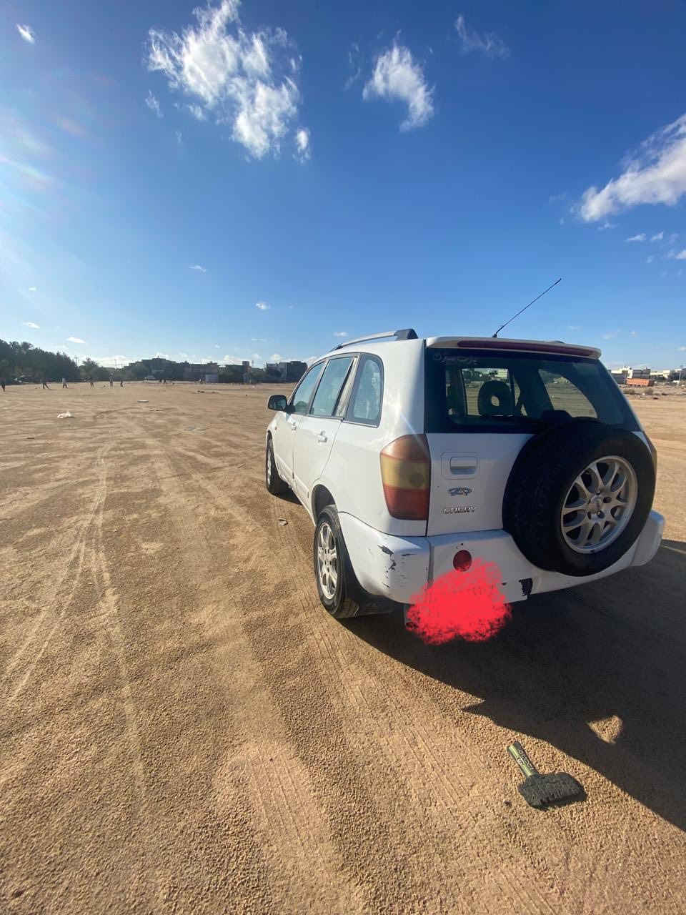 تيكو 2012 
ميكينا 2000
كير ميكانيكي 
تبريد شغال 
السيارة عايزة شغل قليل مو هواي يعني البدي بي خياسات ما مسويها وغرفتها مو كلش نظيفة عايزة تعديلات بسيطة 
رقمها قادسية 
سعرها 45 
***********
مكاني نجف
