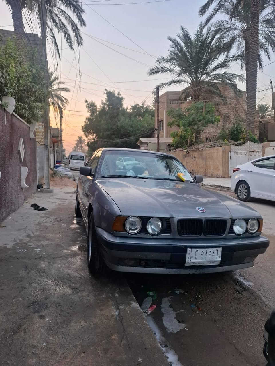 سلام عليكم، بي ام اللبيع
سنوية لل ٢٠٣١
صدر خلفي جديد مع الدبل و لوي وقواعد 
صدر امامي منتهي تعبان
مكينة وكير ألماني جديد صار سنة 
تبريد شغال 
مروحة عاصفة جديدة
قاعدة فيتبم حاوية 
راديتر جديد 
بيهة خياس ٢ من جوة الدوس قليل جدا جدا 
السيارة بدون ضربة سعر $50 وبيه مجال قليل 
***********
