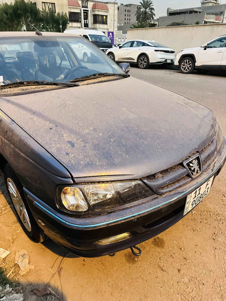 سلام عليكم بيجو بارص موديل 25زيرو ترقيم هسه ترقمت 26رقمً مميز ماشيه 3الف سياره بسمي سياره كفاله عامه من كلشي موصفات معروفه مري شفط كشنات كهربلاء ربعه دس شاشه عطال كامره كاعياتهه مامفروشات بل صندوك بعدهه وضع شركه مكان  بغداد شارع فلصطين سياره حره حره مو مطلوبه السعر خابرني وتمر امر ***********
