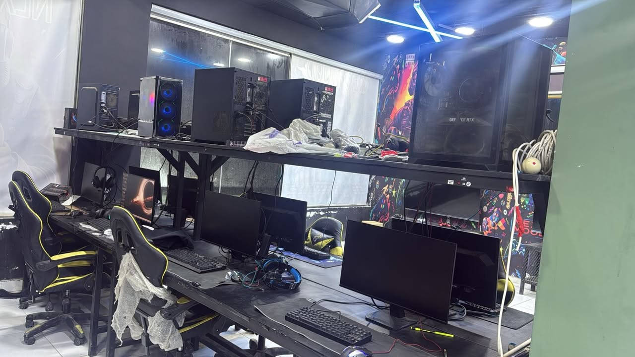 السلام عليكم pc عدد 8 موصفات داخل المنشور 
السعر كلهن 7.600 
سعر المفرد مليون نهايتهن 
الاتصال ***********
العنوان بغداد /العبيدي
