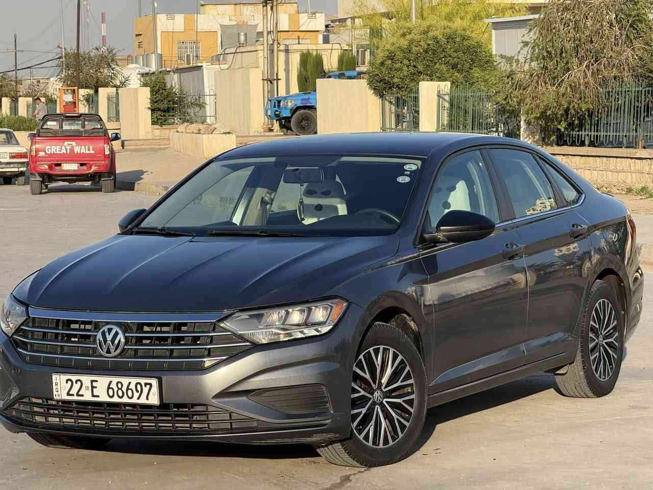 جيتا 19 كلين se بيها ملاحظات بصيطه  فقط ماشي 108 ميل كير ومحرك بشرط مكان السيارة موصل السعر 128 وبيها مجال قليل ***********
